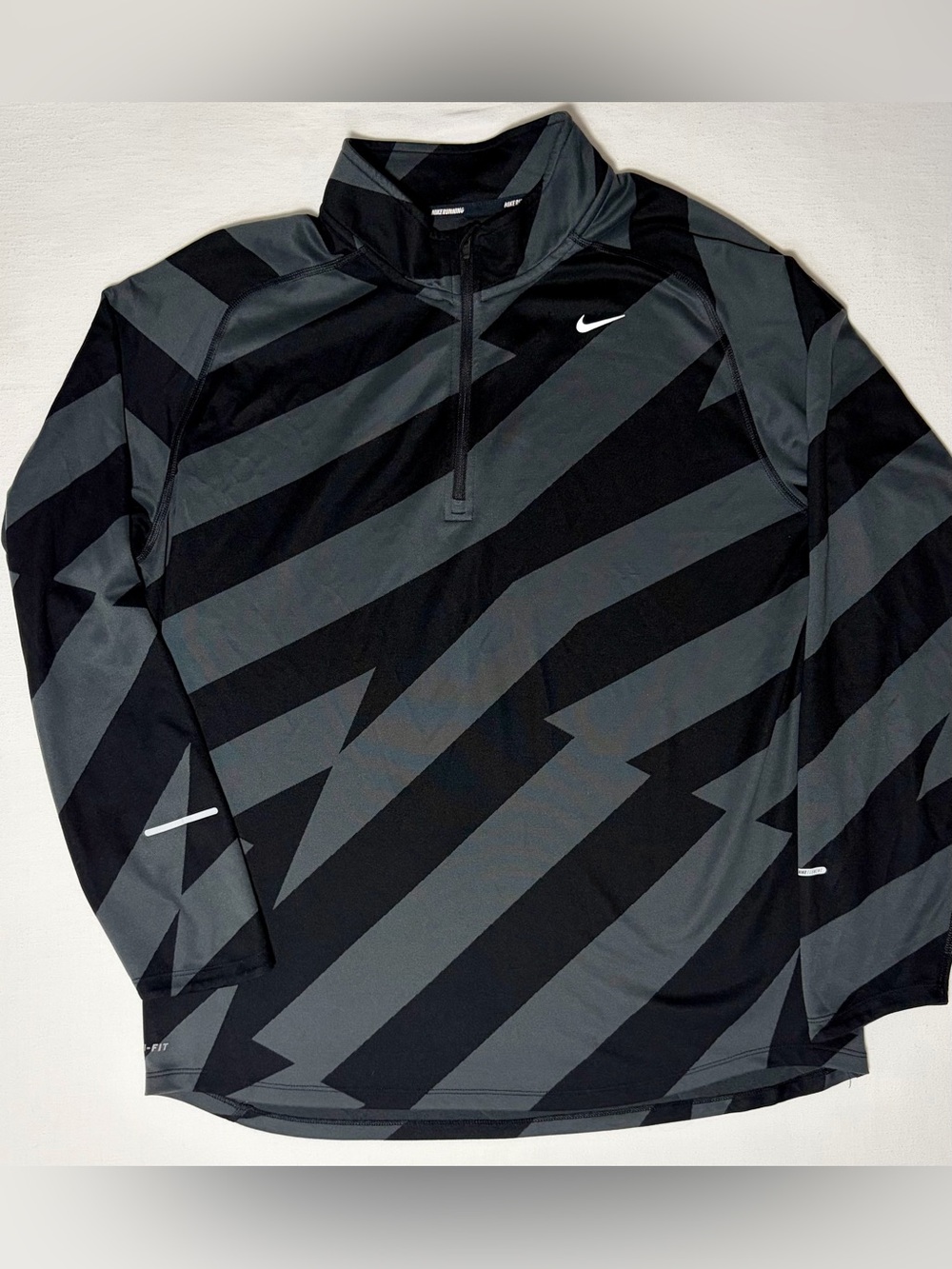 Nike Running 1/4 Zip Pullover Lightweight Mens XL Black Gray Bold Geometric Camo